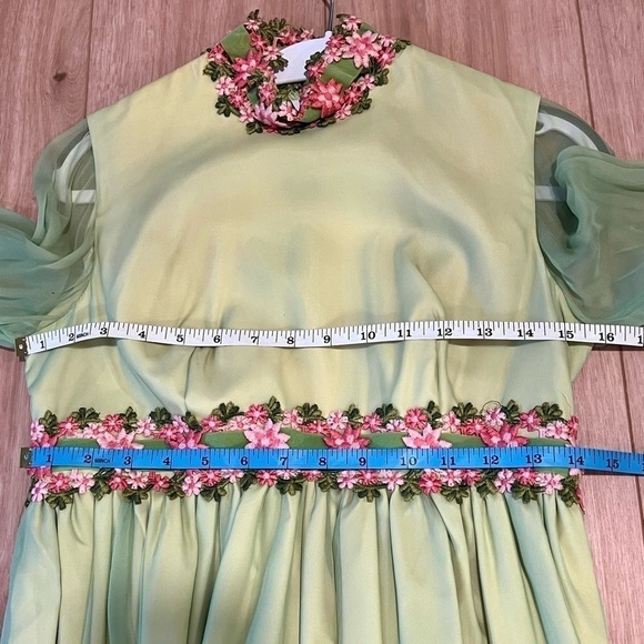 Vintage Light Green Chiffon & Taffeta Maxi Handmade Dress - Picture 14 of 16